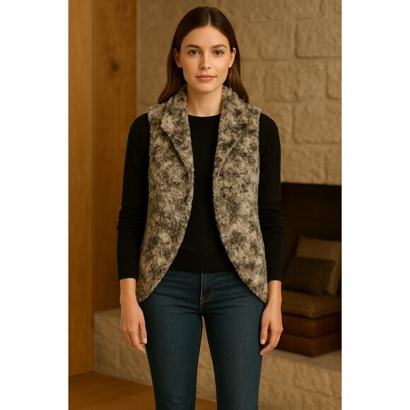 TART COLLECTIONS Gray White Teddy Vest Sz M Fuzzy Cozy Open Front Cottagecore - Picture 2 of 10